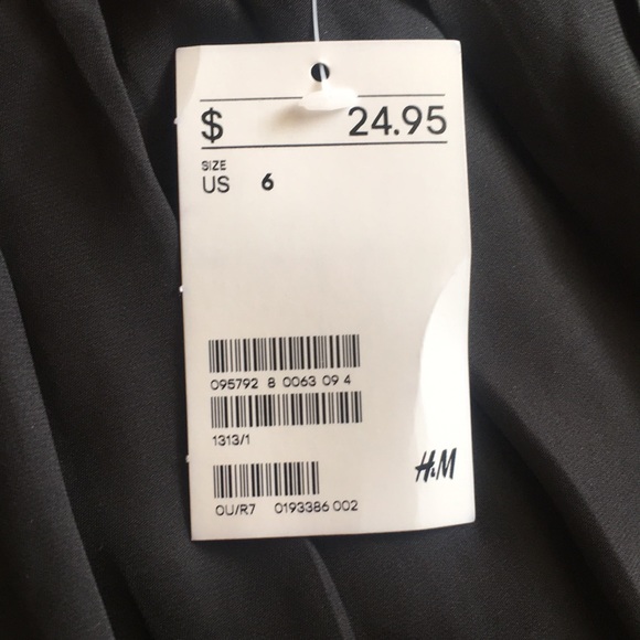 Black cocktail dress - Picture 3 of 3